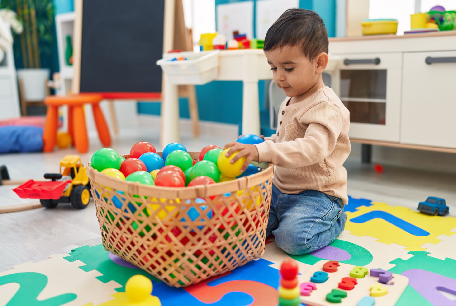 Toddler Play & Learning